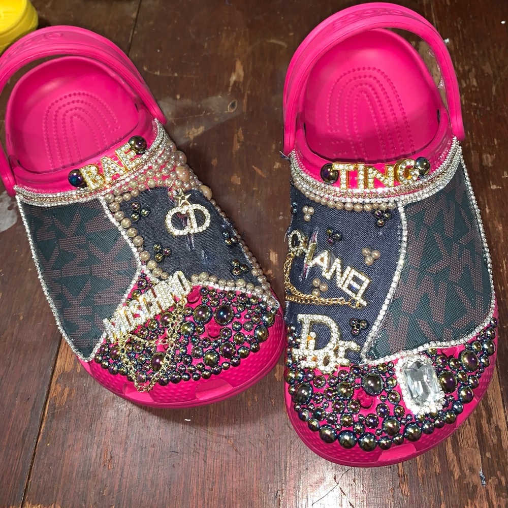Hand designed Crocs - Picture 4 of 5